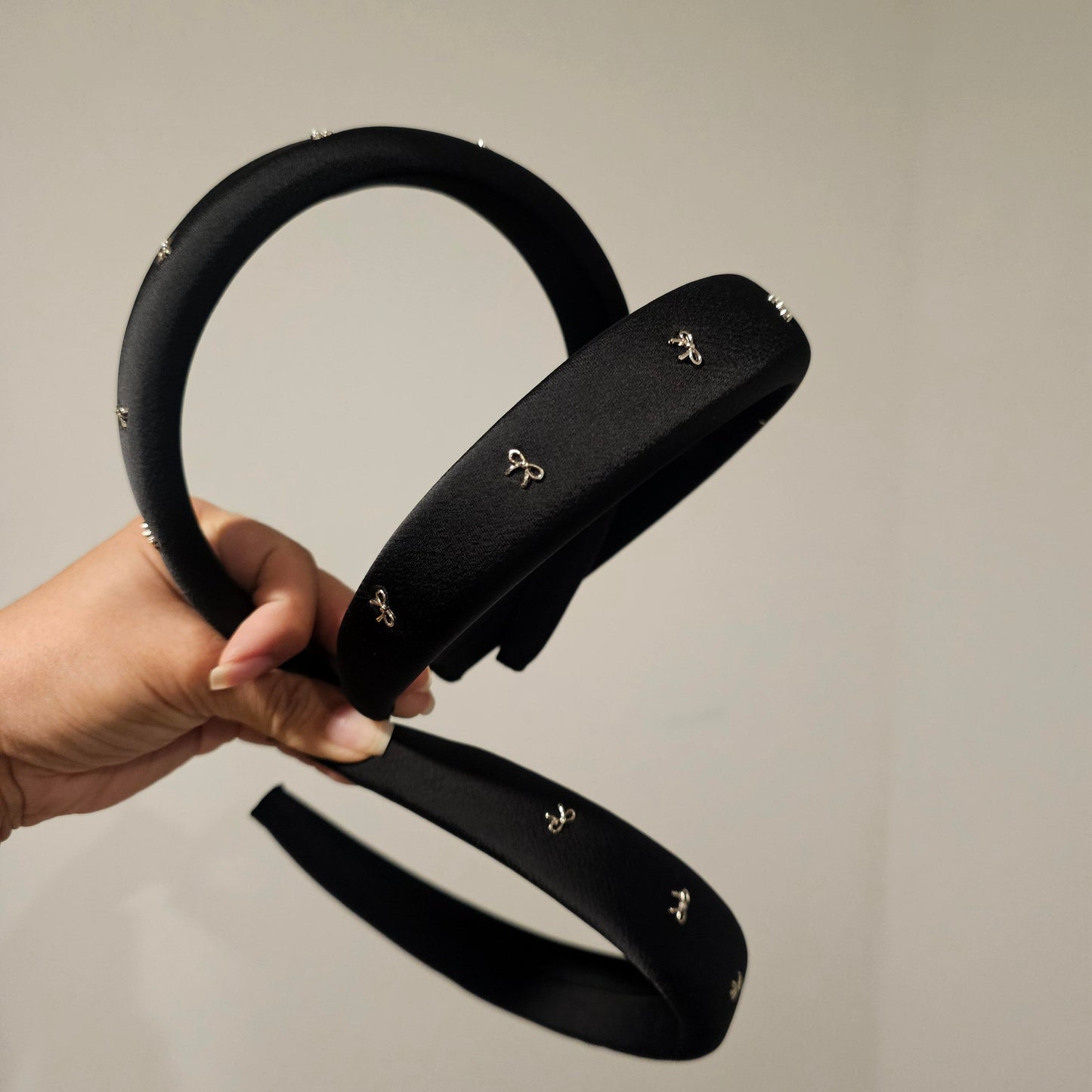 BOW-KNOT HEADBAND