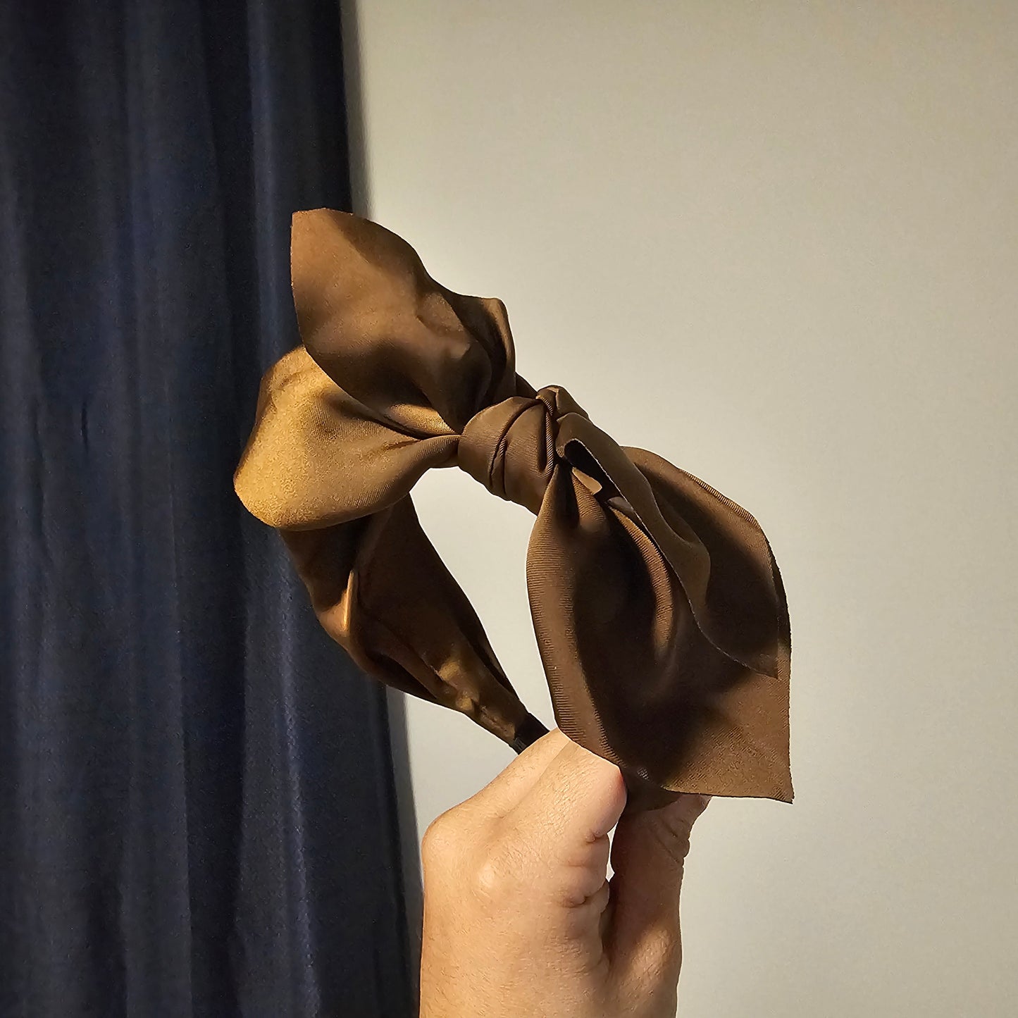 Retro Bow Stylish Simple