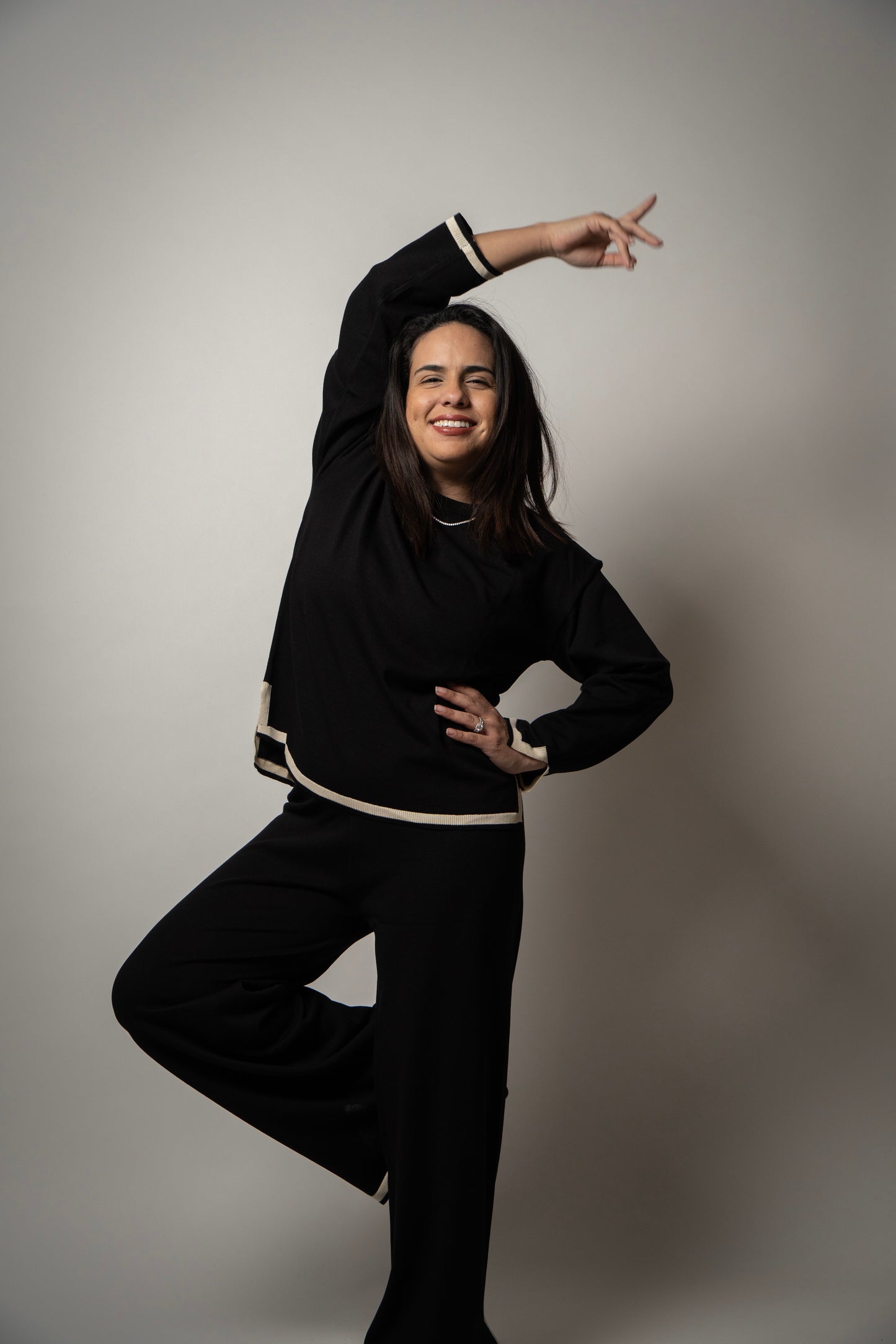 Women's casual knitted-sleeved sweater and pants set