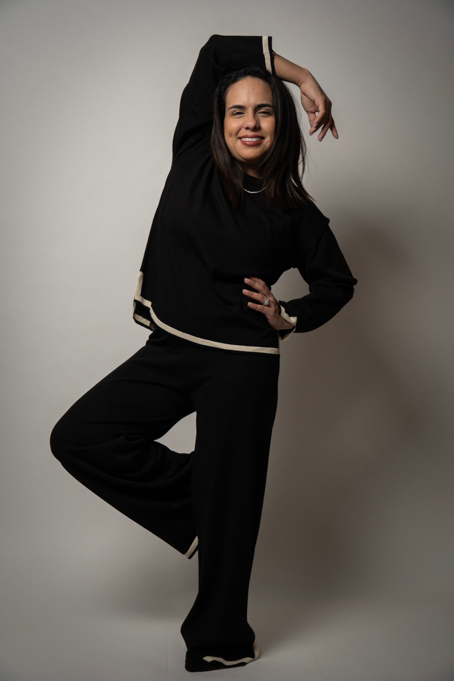 Women's casual knitted-sleeved sweater and pants set