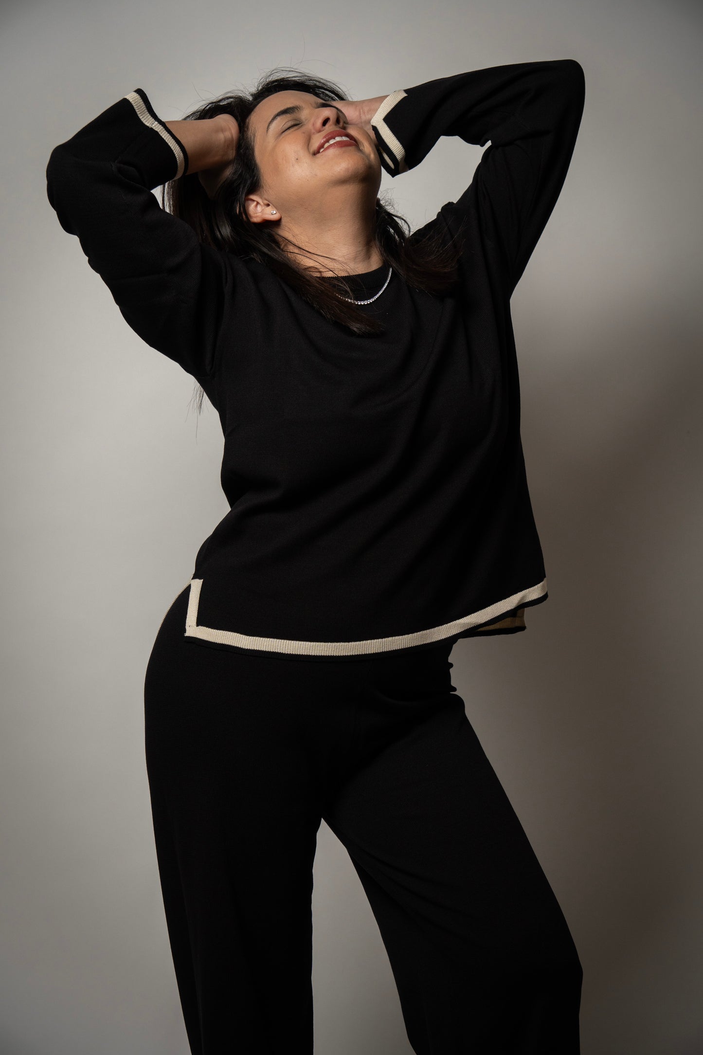 Women's casual knitted-sleeved sweater and pants set
